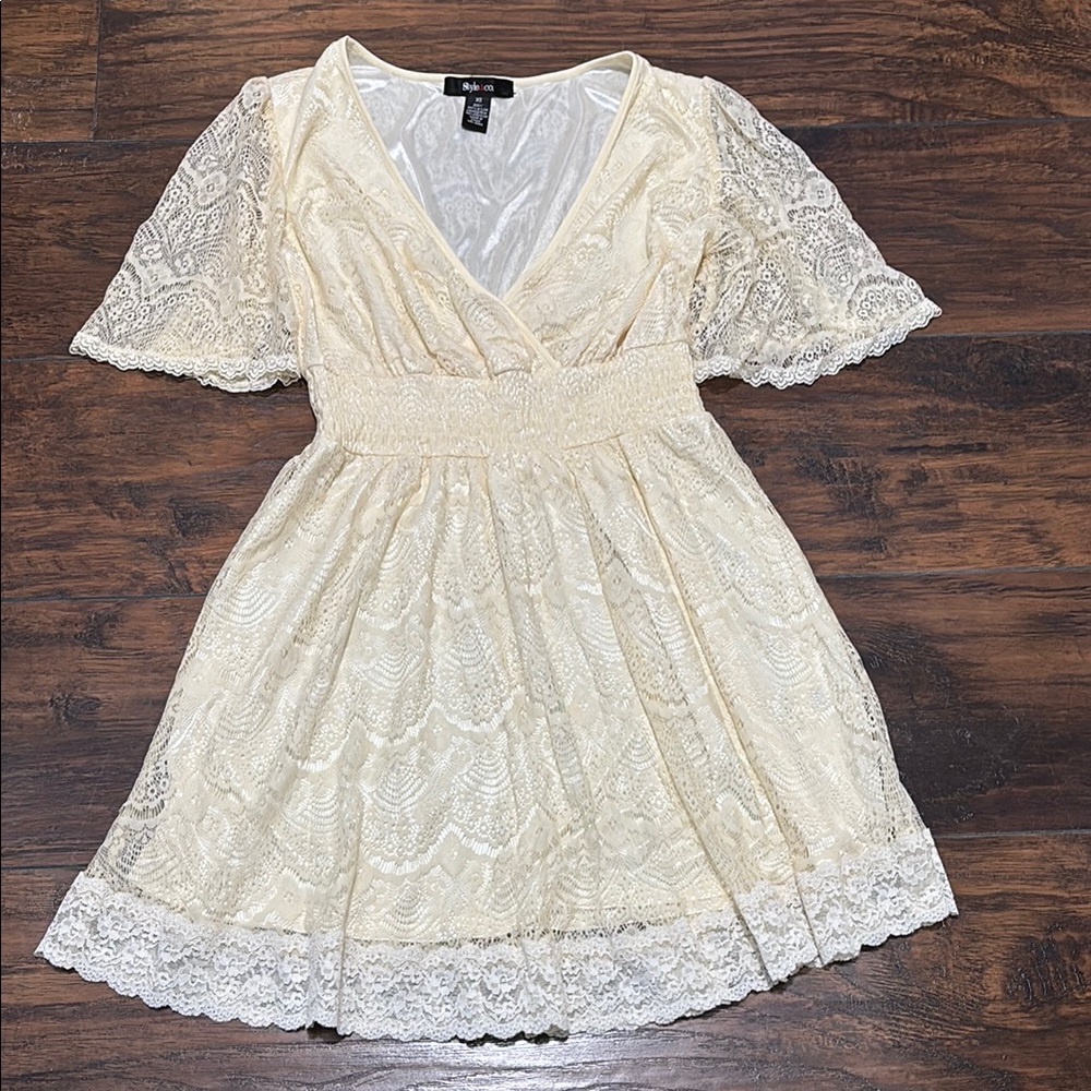 Elegant Cream Lace Dress